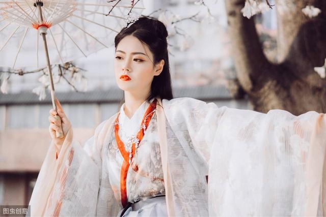 一瞥惊鸿的国风名字，吉祥又有深度，如清风过境暗自留香